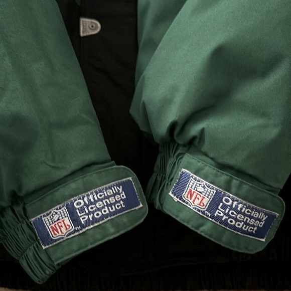 VINTAGE New York Jets Jacket by the NFL. Size: XL. Never worn! - Picture 10 of 10